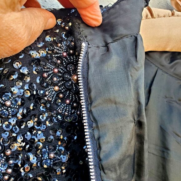 Vintage 1960s Black Hand Beaded NWT Sequined Wool Top 10 Made in Hong Kong NOS - Picture 11 of 12